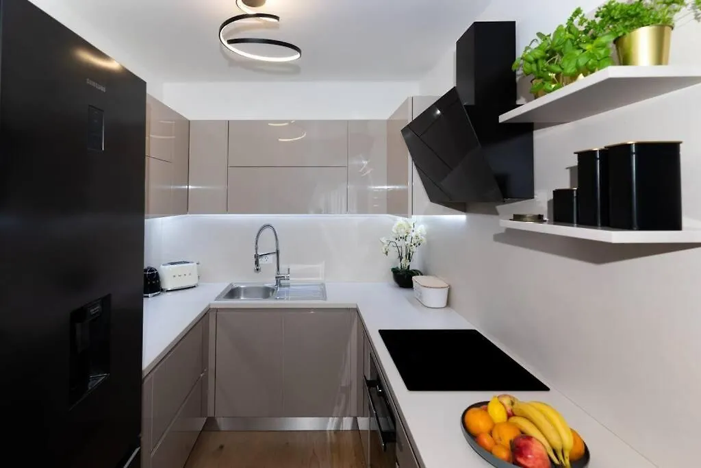 Capsula Luxury Apartment Umag